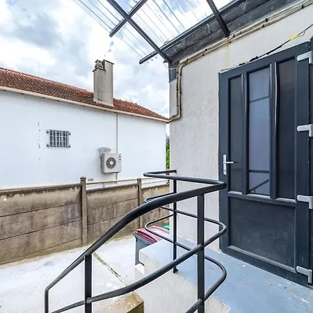 Cosy Et Proche Metro Apartment *